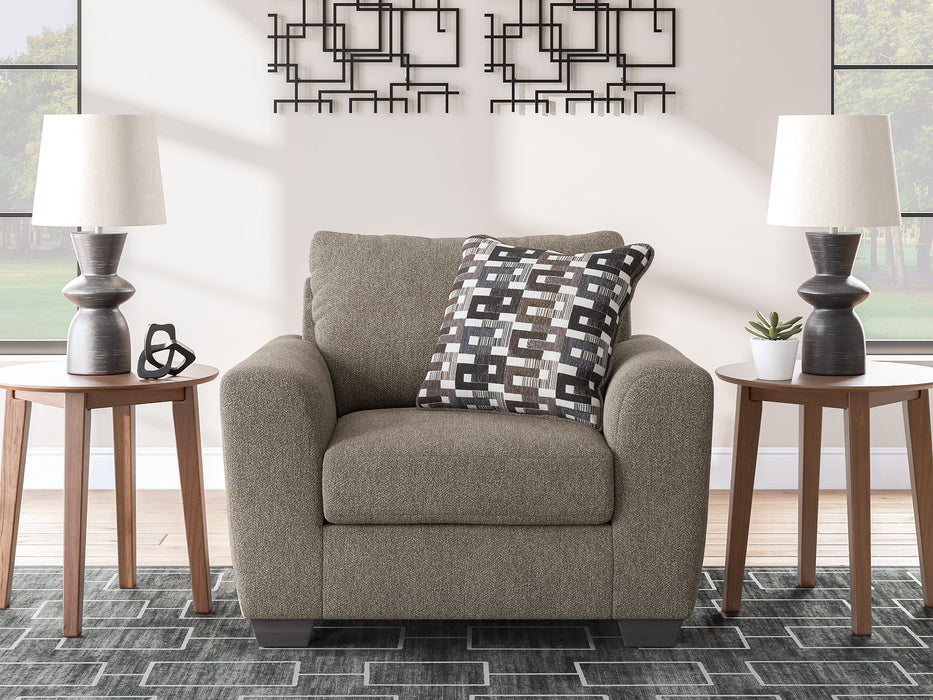 Triston-Peaks Oversized Chair