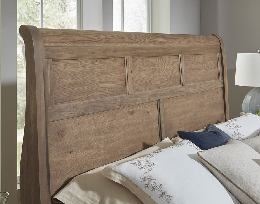Vaughan Bassett Vista Queen Sleigh Bed in Natural Oak