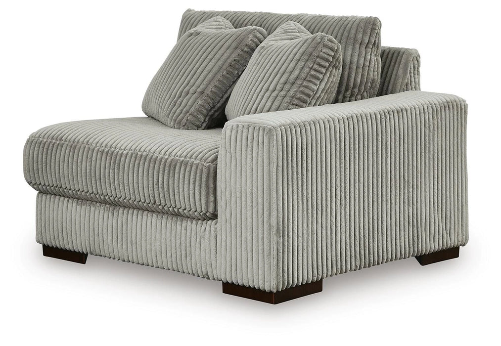 Lindyn Sectional with Chaise
